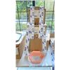 Image 2 : BOX OF 24 HAY PEACH KALEIDO S DESIGN TRAYS