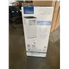 Image 2 : AS NEW INSIGNIA 3 IN 1 10,000 BTU AIR CONDITIONER WITH DEHUMIDIFIER,MODEL NS-AC10PWH5-C RETAIL $499