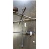Image 2 : SLEDGEHAMMER AND TIRE IRONS