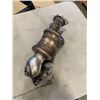 Image 2 : CATALYTIC CONVERTER FROM ACURA TL WITH BOX OF WHEELS