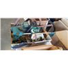 Image 3 : LOT OF ELECTRIC HEDGE TRIMMER, SKILLSAW, WOODEN TOOL CARRIER AND PICK UP TOOL