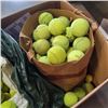 Image 2 : APROX 150 PLUS TENNIS BALLS