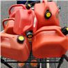 Image 2 : LOT OF JERRY CANS