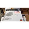 Image 2 : LOT OF 4 SMART MOVE TOILET SEAT RAISERS, 4" WITH LID