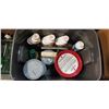 Image 2 : TOTE OF CAULKING WITH BRUSH ROLL