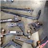 Image 2 : HEAVY DUTY TRAILER EQUALIZER WITH SWAY BARS AND ASSORTED TRAILER HITCHES