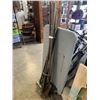 Image 2 : BUNDLE OF LAWN AND GARDEN TOOLS