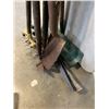 Image 4 : BUNDLE OF LAWN AND GARDEN TOOLS