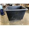 Image 3 : ROLLING ULINE PLASTIC BIN