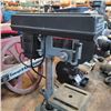 Image 3 : DELTA 8" DRILL PRESS