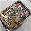 Image 2 : LARGE TIN FULL OF ESTATE JEWELLERY