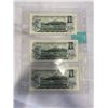 Image 2 : 3 MINT 1973 CANADIAN $1 BILLS IN SEQUENCE 6611-6613