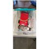 Image 1 : BIN OF VARIOUS JEWELRY