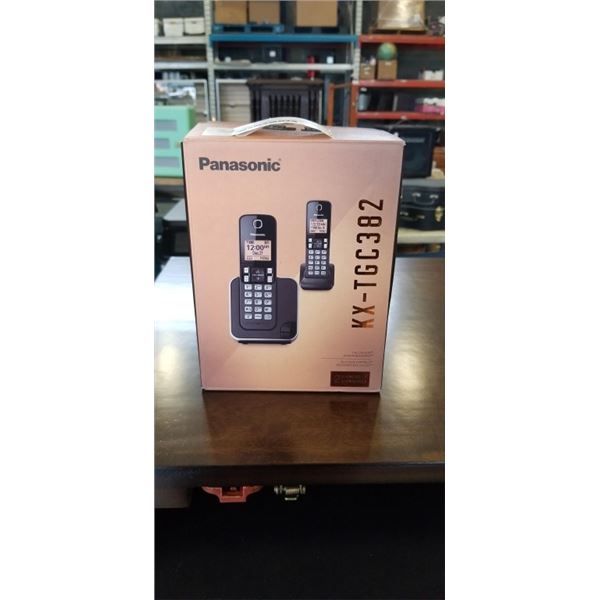PANASONIC DIGITAL CORDLESS PHONE SET, MODEL KX-TGC382