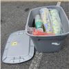 Image 1 : TOTE OF COLLECTIBLE SLURPEE CUPS WITH LIDS
