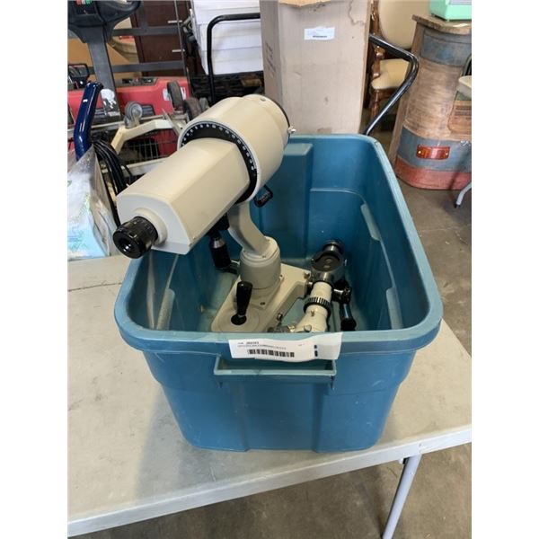 OPTITRICIAN EXAMINING DEVICE