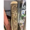 Image 3 : 5 FT AREA RUG