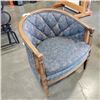 Image 1 : VINTAGE TUB ARMCHAIR