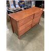 Image 2 : MODERN 6 DRAWER DRESSER