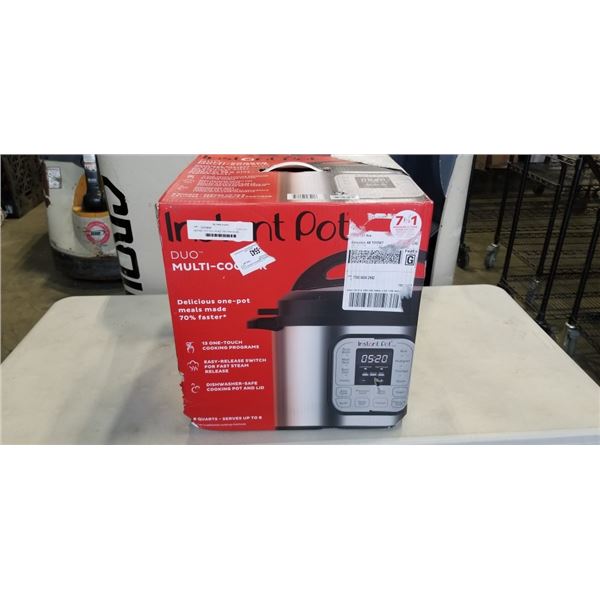 INSTANT POT DUO V5 8QT 7IN1 PRESSURE COOKER - TESTED WORKING, RETAIL $150