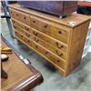 Image 1 : PINE 6 DRAWER DRESSER