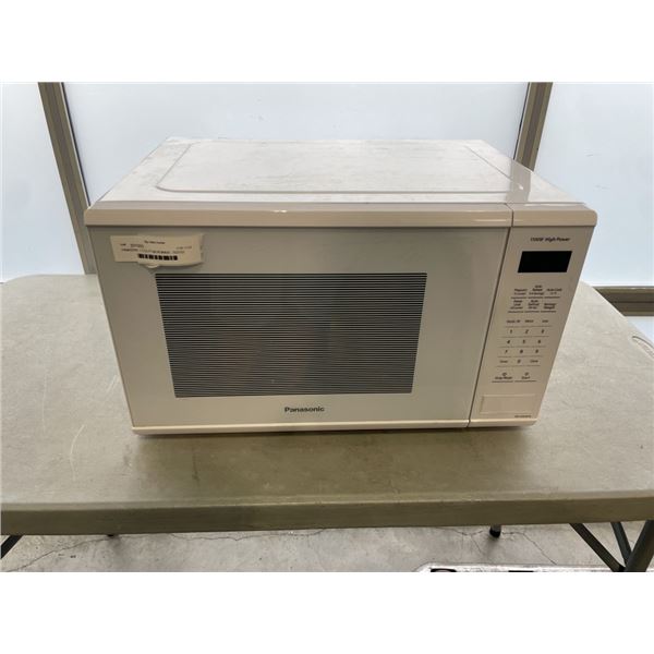 PANASONIC 1.3 CU FT MICROWAVE - TESTED WORKING, RETAIL $219