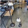 Image 1 : DECORATIVE FLOOR AND MATCHING TABLE LAMP