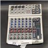 Image 1 : PEAVEY PV8 MIXER