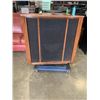 Image 1 : VINTAGE JIM LANSING SPEAKER FROM DOPLHIN PUB WITH BUILT IN AMPLIFIER WORKING VERY LOUD