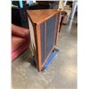 Image 2 : VINTAGE JIM LANSING SPEAKER FROM DOPLHIN PUB WITH BUILT IN AMPLIFIER WORKING VERY LOUD