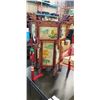 Image 2 : ROSEWOOD LANTERN DISPLAY