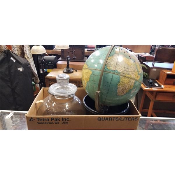 LARGE BGLASS DECORATIVE LIDDED VASE, 2 PLANT POTS AND VINTAGE GLOBE