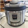 Image 2 : INSTANT POT COOKER AND LIVART GRILL
