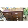 Image 1 : 8 DRAWER MODERN DRESSER
