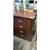 Image 2 : 8 DRAWER MODERN DRESSER