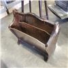 Image 2 : VINTAGE FERN STAND WITH FAKE FERN AND WOODEN MAGAZINE RACK