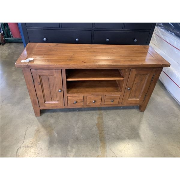 CRATE AND BARRELL MEDIA STAND