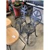 Image 2 : 2 CAST METAL PATIO CHAIRS