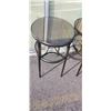 Image 2 : PAIR OF MATCHING MIRROR TOP SIDE TABLES WITH GLASS SHELF
