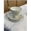 Image 2 : 5 ANTIQUE CUP AND SAUCERS INCLUDING FOLEY, ROYAL STAFFORD
