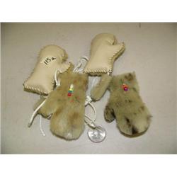 CHOICE on 4 sets of 2 mitten yo-yos by Maria Anariak (2)