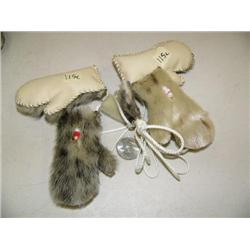 CHOICE on 4 sets of 2 mitten yo-yos by Maria Anariak (2)