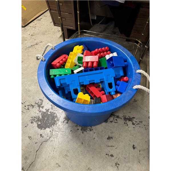 Bin of megablocks