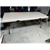 Image 1 : Folding table