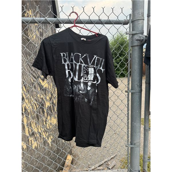 Black veil, large T-shirt