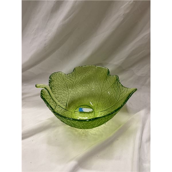 Vintage green glass leaf bowl