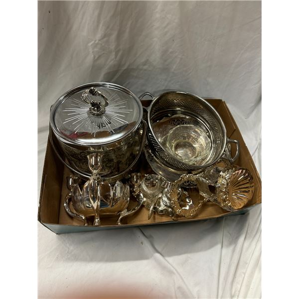 Ice bucket, and serving items