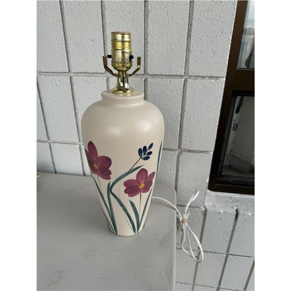 Laurentia pottery lamp