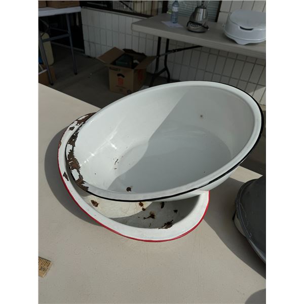 Tin enamel bowls
