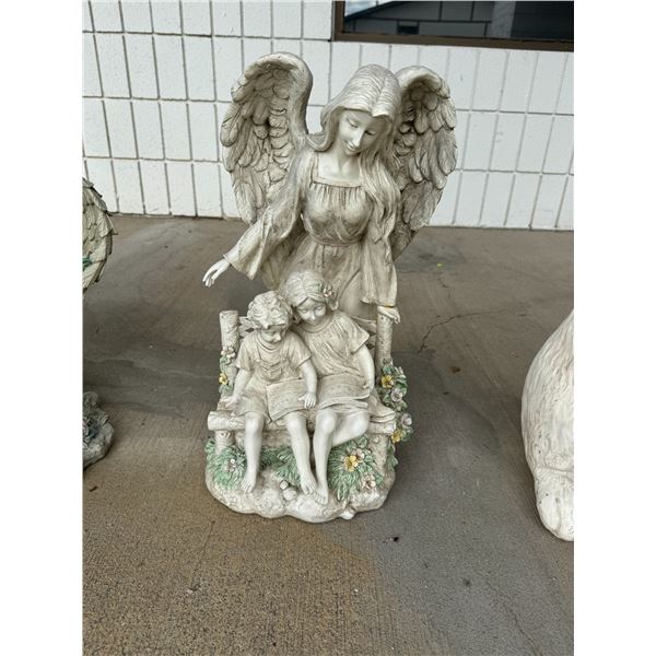Angel yard decor